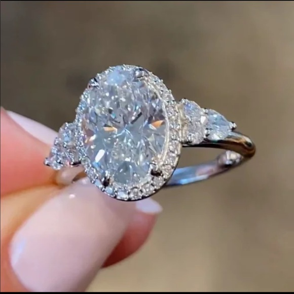 New 925 Silver Dainty Oval Cut Diamond Ring - Picture 2 of 6